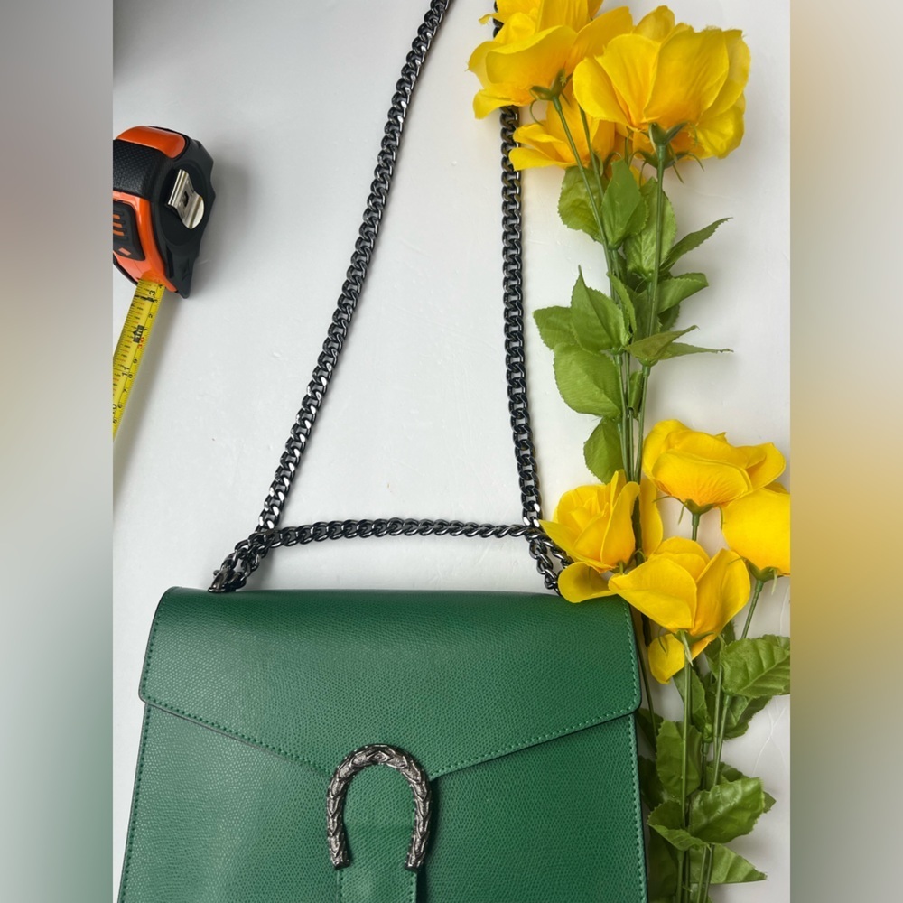 Emerald Green Structured Shoulder Bag with Chain Strap - Picture 11 of 11